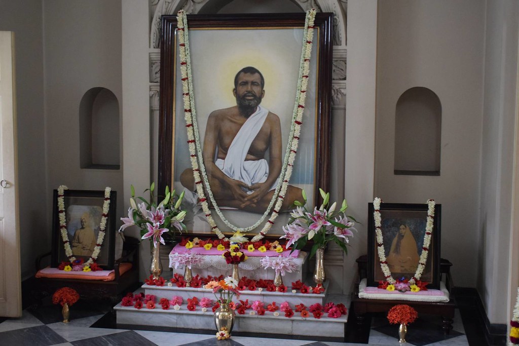 You are currently viewing Sri Ramakrishna: A Divine Incarnation